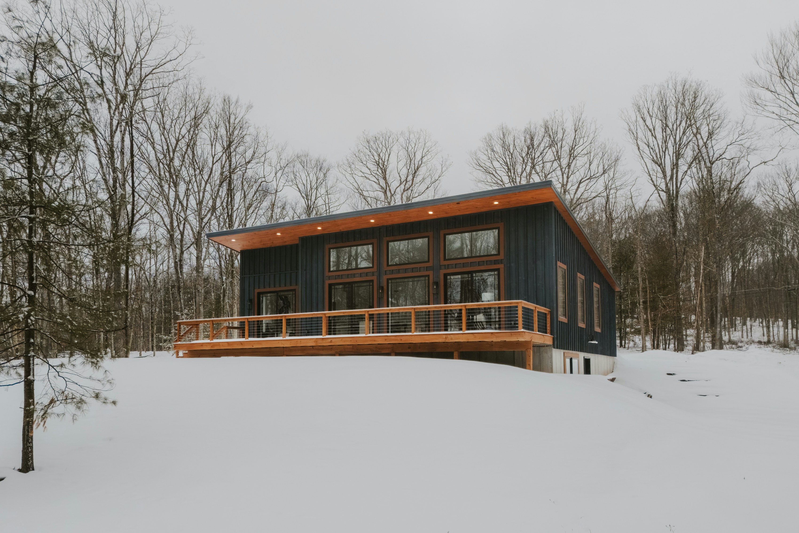 Modular home enduring harsh winter snow